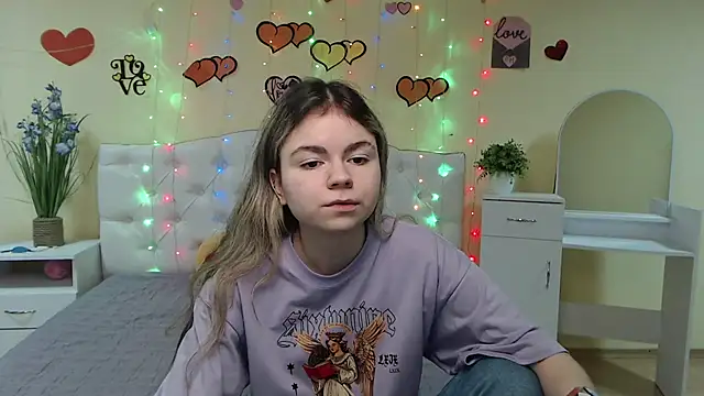 TinaRedly online show from 03.03.25