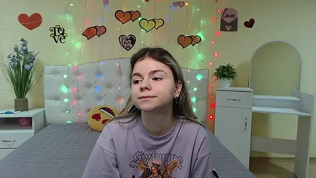 TinaRedly online show from 03.04.25