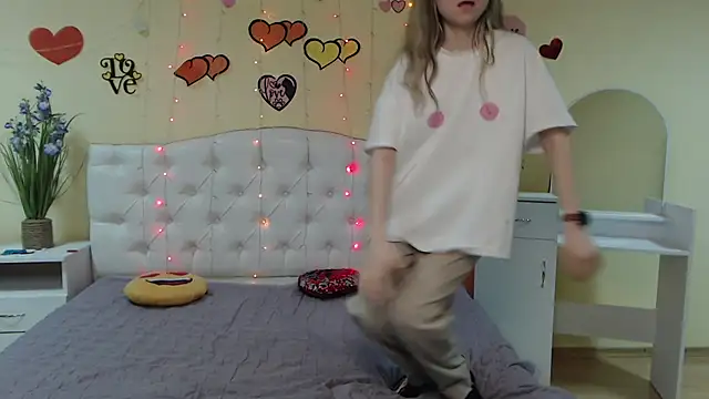 TinaRedly online show from 03.09.25