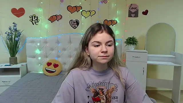 TinaRedly online show from 03.11.25