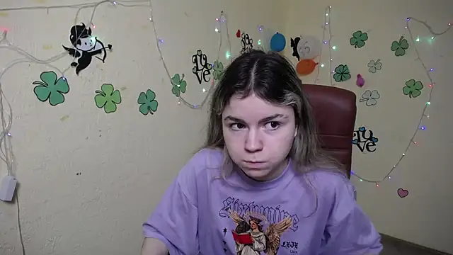 TinaRedly online show from 03.14.25