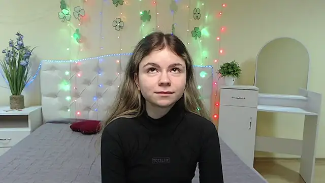 TinaRedly online show from 03.19.25