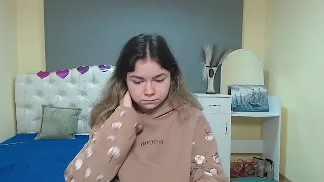 TinaRedly online show from 10.12.25