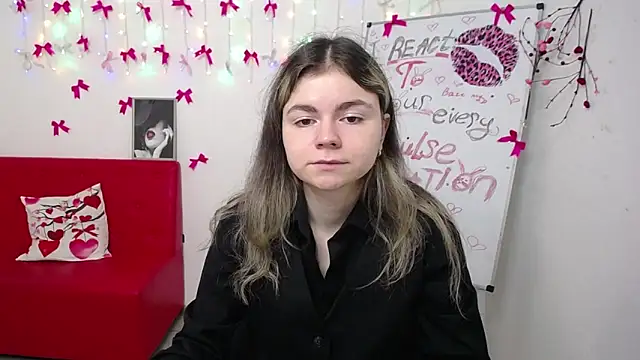 TinaRedly online show from 03.13.26