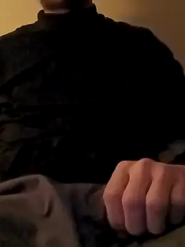 Snapshot of elmerfuddin87 chatting on 12.28.24 elmerfuddin87 online show from 12.28.24