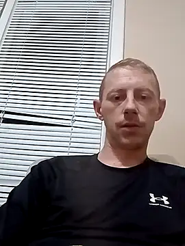 Snapshot of elmerfuddin87 chatting on 03.17.25 elmerfuddin87 online show from 03.17.25