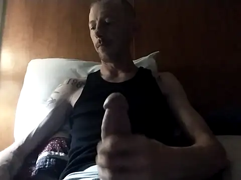 Snapshot of elmerfuddin87 chatting on 10.07.25 elmerfuddin87 online show from 10.07.25