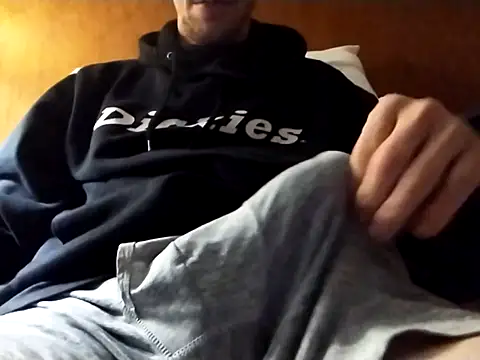 Snapshot of elmerfuddin87 chatting on 11.23.25 elmerfuddin87 online show from 11.23.25