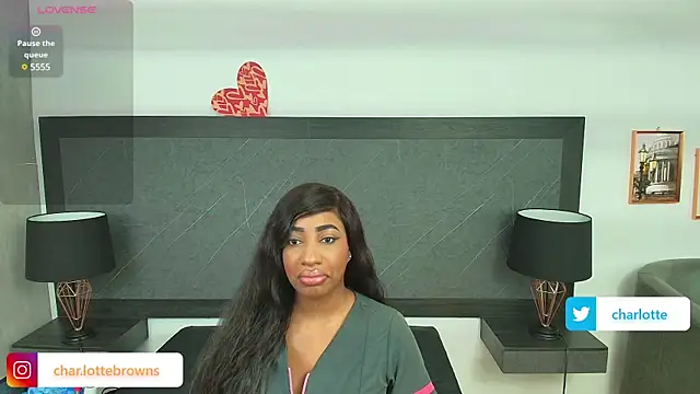 Snapshot of charlottebrowns_ chatting on 01.18.25 charlottebrowns  online show from 01.18.25