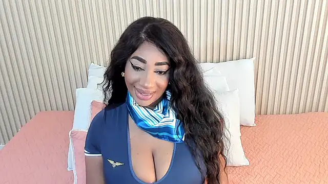 Snapshot of charlottebrowns_ chatting on 10.04.25 charlottebrowns  online show from 10.04.25