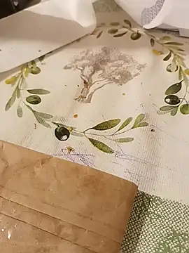 Snapshot of maleesa chatting on 09.26.25 maleesa online show from 09.26.25