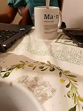 Snapshot of maleesa chatting on 09.28.25 maleesa online show from 09.28.25