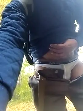 Snapshot of maleesa chatting on 10.18.25 maleesa online show from 10.18.25