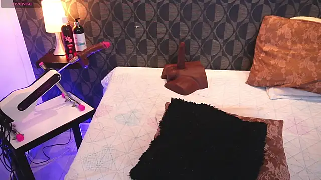 SharomRoss online show from 11.22.25