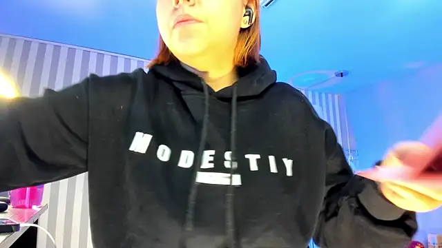 Snapshot of ArianaBaker chatting on 01.27.25 ArianaBaker online show from 01.27.25