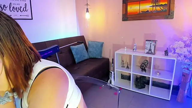 Snapshot of ArianaBaker chatting on 02.22.25 ArianaBaker online show from 02.22.25