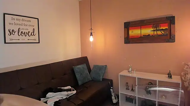 Snapshot of ArianaBaker chatting on 03.03.25 ArianaBaker online show from 03.03.25