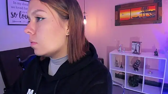 Snapshot of ArianaBaker chatting on 03.06.25 ArianaBaker online show from 03.06.25