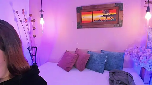 Snapshot of ArianaBaker chatting on 03.14.25 ArianaBaker online show from 03.14.25