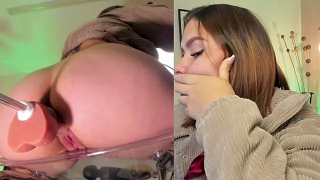 Snapshot of ArianaBaker chatting on 03.18.25 ArianaBaker online show from 03.18.25