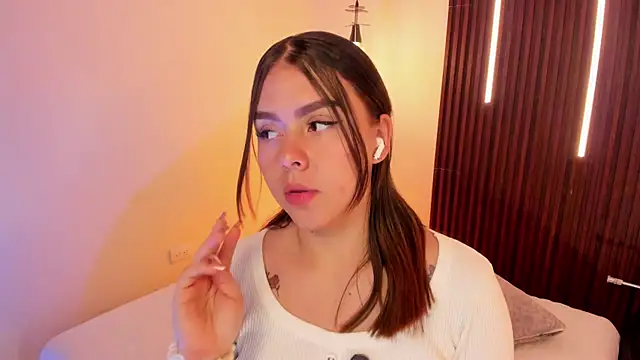 ArianaBaker online show from 04.23.26