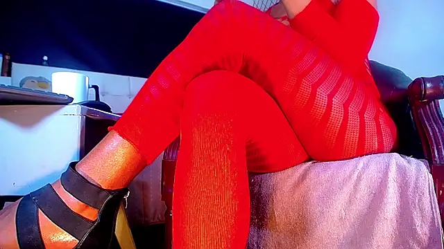 Snapshot of bellatrixx_69 chatting on 09.26.25 bellatrixx 69 online show from 09.26.25