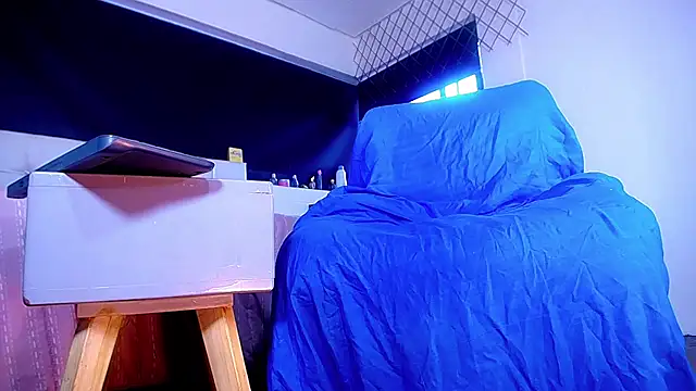 Snapshot of bellatrixx_69 chatting on 10.24.25 bellatrixx 69 online show from 10.24.25