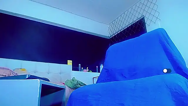 Snapshot of bellatrixx_69 chatting on 11.20.25 bellatrixx 69 online show from 11.20.25