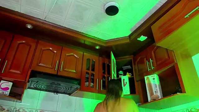 LaureenHills online show from 12.30.24