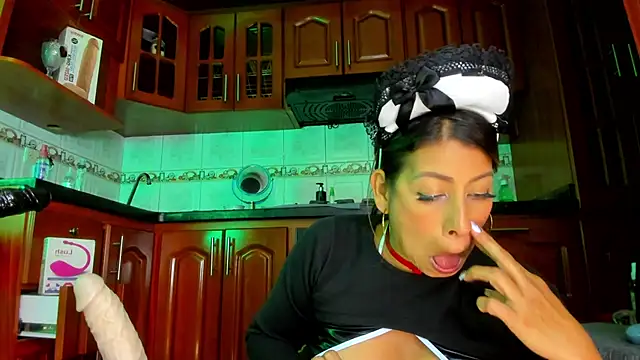 LaureenHills online show from 02.26.25