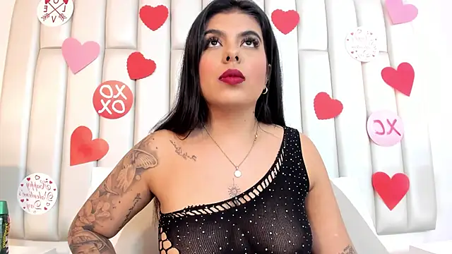 Snapshot of samantaramoos chatting on 02.13.25 samantaramoos online show from 02.13.25