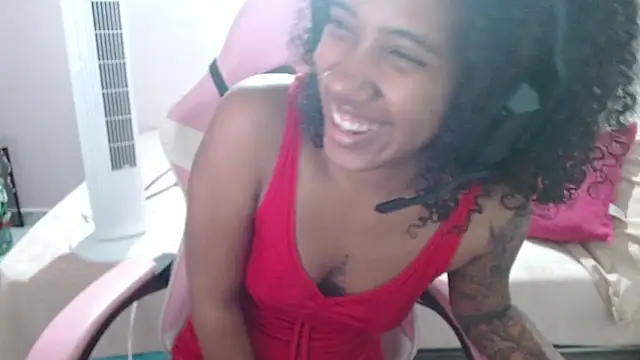 TiffanyRoouse online show from 01.04.25