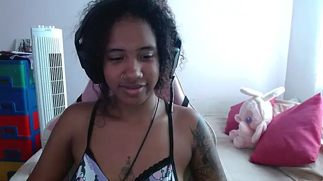 TiffanyRoouse online show from 03.01.25