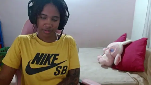 TiffanyRoouse online show from 03.18.25