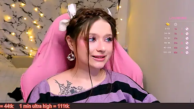 Snapshot of me__hanna chatting on 02.09.25 me hanna online show from 02.09.25