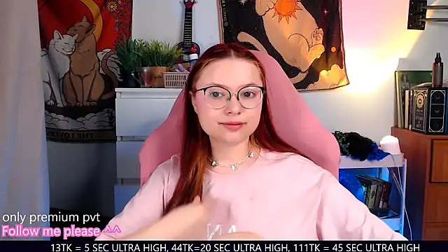 Snapshot of me__hanna chatting on 09.27.25 me hanna online show from 09.27.25