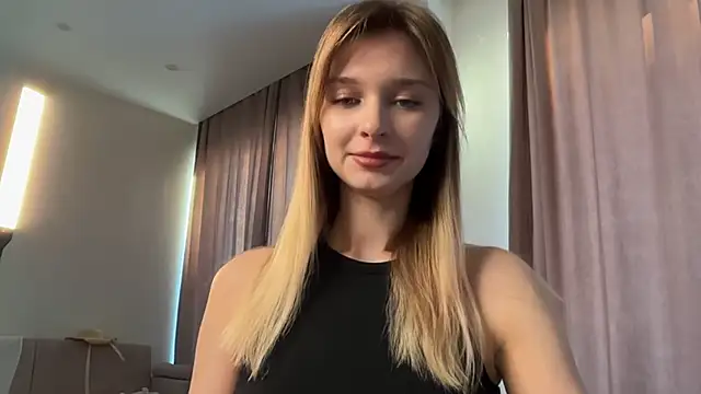 Snapshot of hereandnows_ chatting on 11.30.25 hereandnows online show from 11.30.25