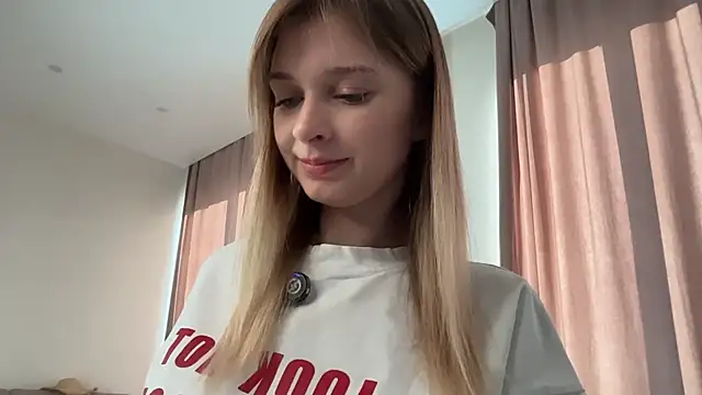 Snapshot of hereandnows_ chatting on 12.01.25 hereandnows online show from 12.01.25