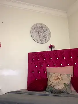 Snapshot of VeryGoodBadGirl1 chatting on 07.31.26 VeryGoodBadGirl1 online show from 07.31.26