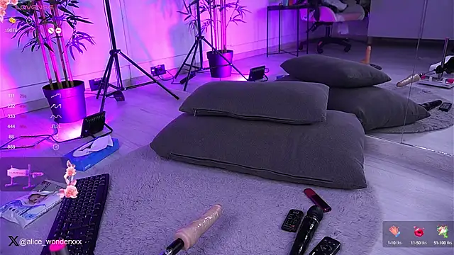 VanessaSimon online show from 01.18.25