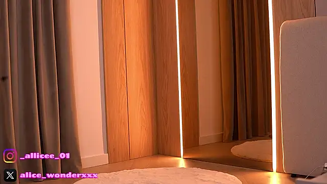 VanessaSimon online show from 03.06.26