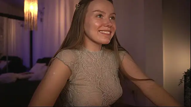 DaisyStacey online show from 08.05.26
