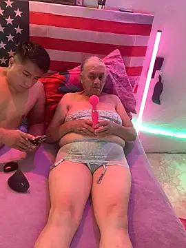 Grandma Mature23 online show from 03.08.25