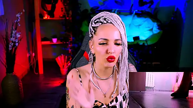 MonicaMaxwel online show from 02.07.25