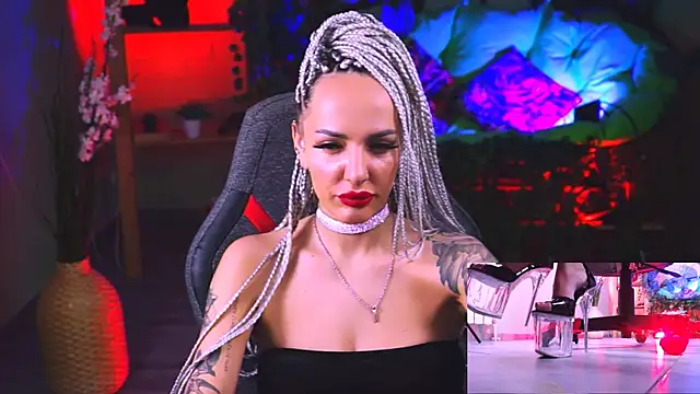 MonicaMaxwel online show from 02.12.25