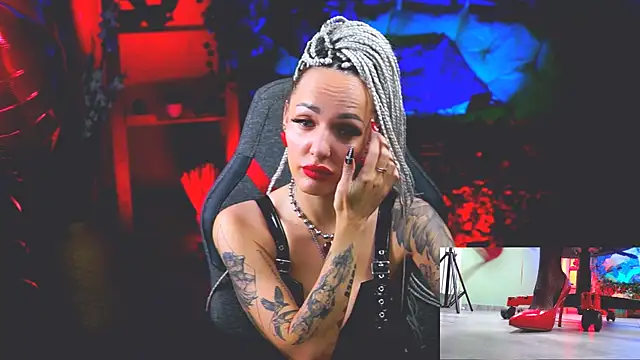 MonicaMaxwel online show from 02.15.25