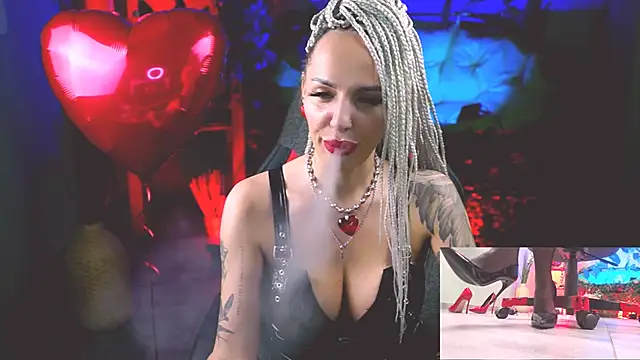 MonicaMaxwel online show from 02.15.25