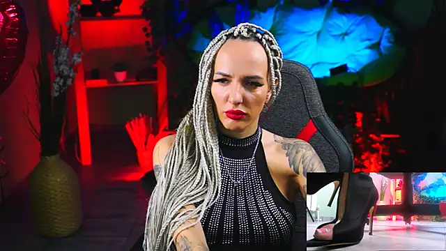 MonicaMaxwel online show from 02.18.25