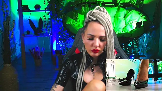 MonicaMaxwel online show from 03.01.25