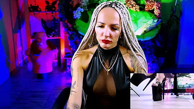 MonicaMaxwel online show from 10.05.25